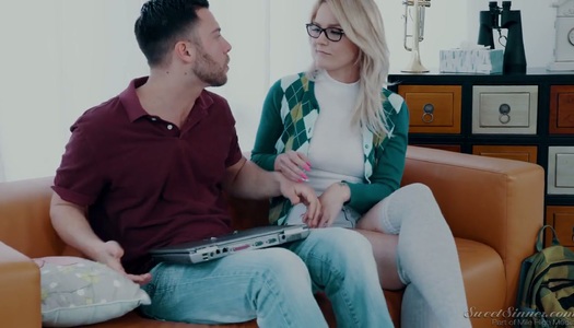 Sex-appeal teen Lisey Sweet gets her pussy slammed and creampied porn pics