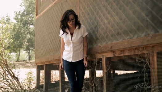 Sassy lesbian April O Neil enjoys face sitting and pussy licking porn pics