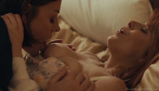 Luscious lesbian Sovereign Syre can't stop eating tasty looking pussy porn pics