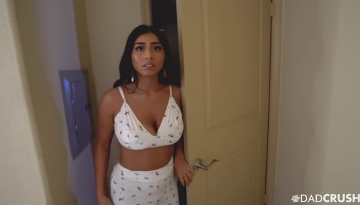 PAWG stepdaughter Violet Myers gets fucked doggy style and takes cum in mouth porn pics