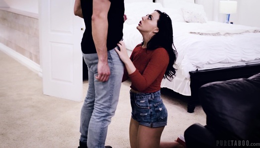 Sexy babe Whitney Wright gets messy facial after double penetration porn pics