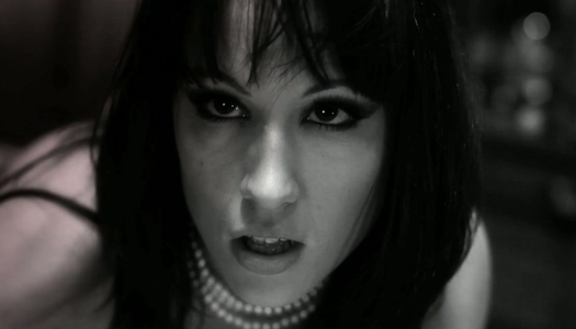 Sextractive brunette Jamie Barry likes huge dildos porn pics