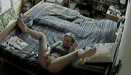 Horny blonde milf sticks a dildo in her amateur snatch porn pics