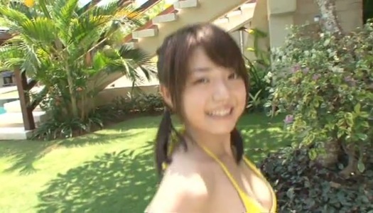 Japanese teen Shizuka Nakamura in the bathroom washing porn pics