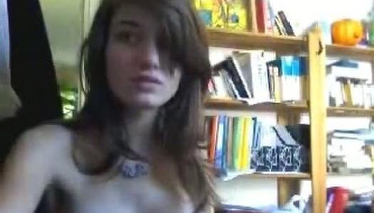 Angelic cutie rubs her pink soaking pussy on a webcam video porn pics