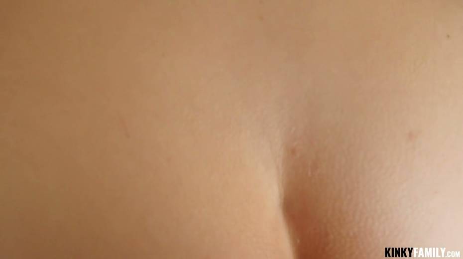 Slender babe with slender body and juicy pussy Haley Reed is fucked by her stepbrother - 6. pic
