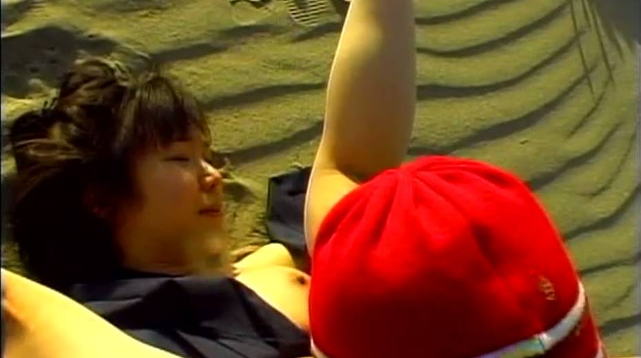Kinkalicious oriental nympho enjoys receiving cunnilingus outdoors - 11. pic