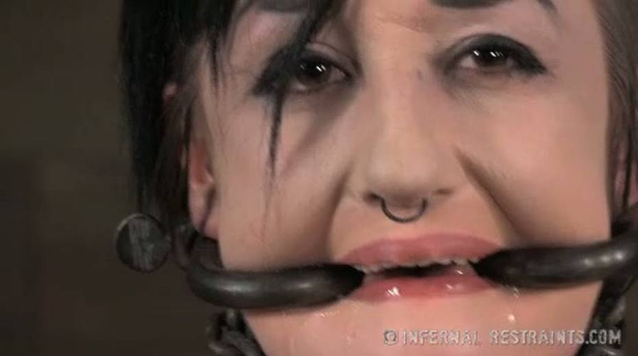 Chained and tied up slut is sitting on the floor - 12. pic