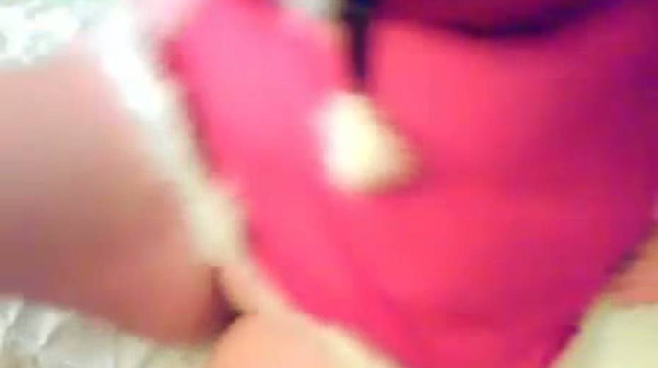 Fat ass slut is finger fucked bad in amateur video - 7. pic