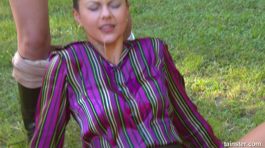 Crazy bitch Victoria Puppy pisses on sexy girlfriend outdoor - 18. pic