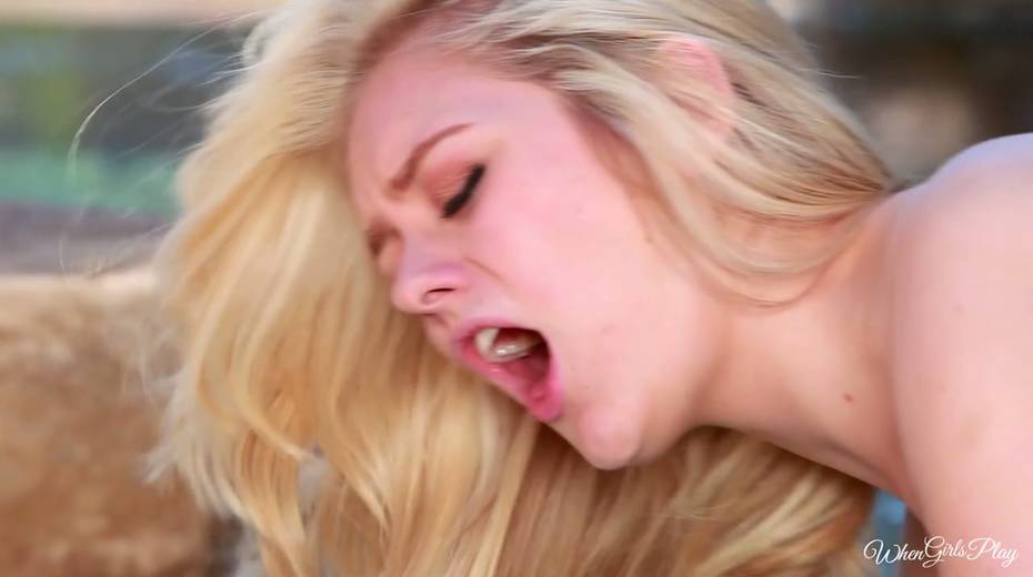 Busty blond haired sweeties have awesome lesbian sex outdoors - 15. pic