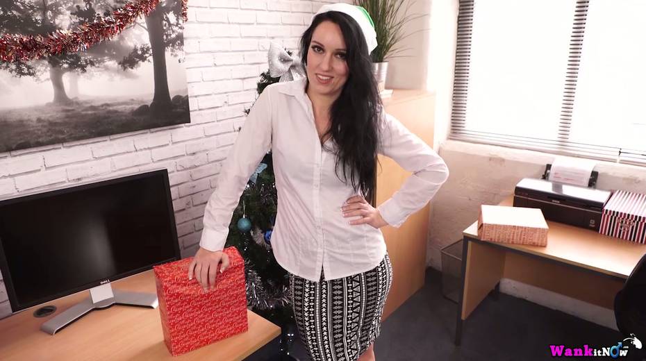 Seductive secretary Jasmine Lau takes cumshots on her ass - 3. pic