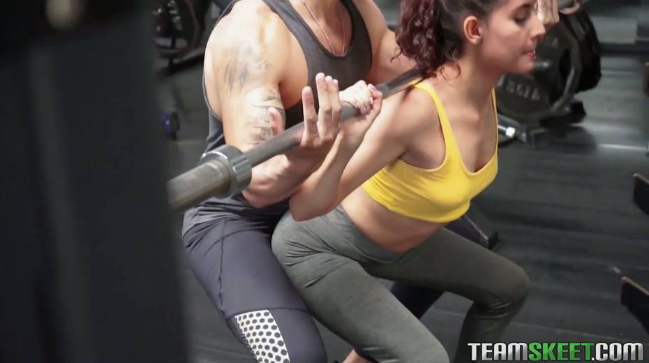 Fitness chick Evelyn Suarez is fucked hard by hot blooded tattooed coach - 6. pic