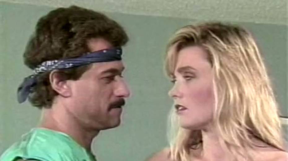 Beautiful retro blonde gets her cunt rammed missionary style - 7. pic
