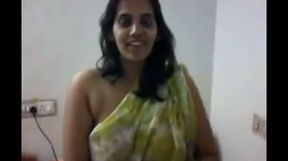 Busty Indian girl poses for camera showing off her goodies - 3. pic