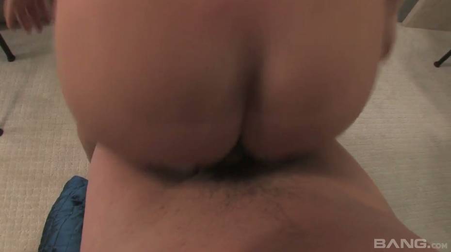 Oversexed chick Alyssa Reece enjoys eating hard cock before crazy fuck - 21. pic