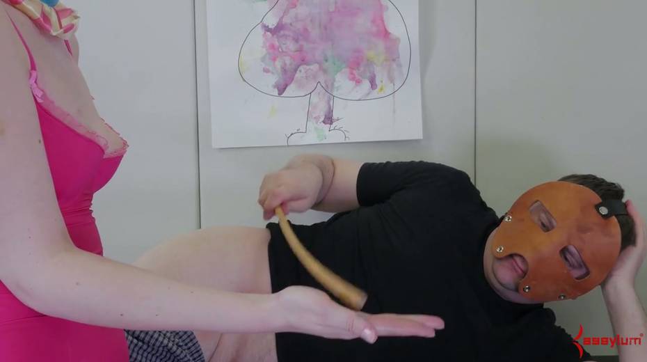 Kinky pervert in mask fucks plump ass of anal insane blonde with pigtails - 7. pic