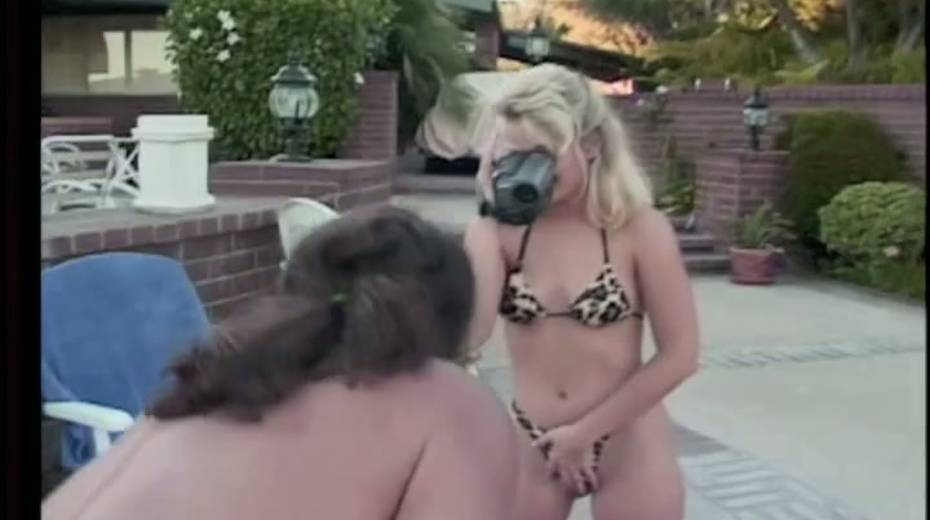 These sluts are so hungry they will share the same guy's dick - 2. pic