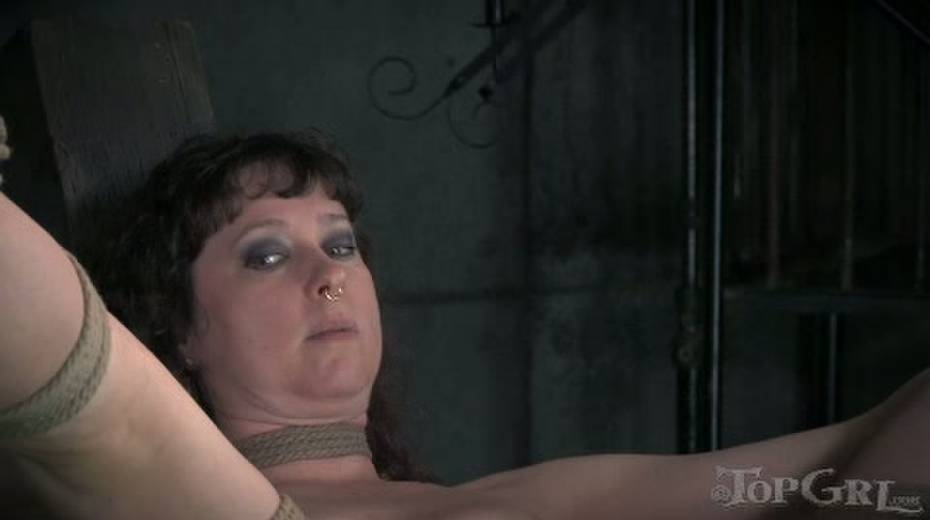 Mistress punishes plump brunette in latex corset - 8. pic