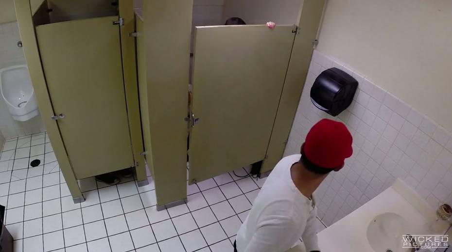Slutty Miss Melrose is having extreme sex in the restroom - 22. pic