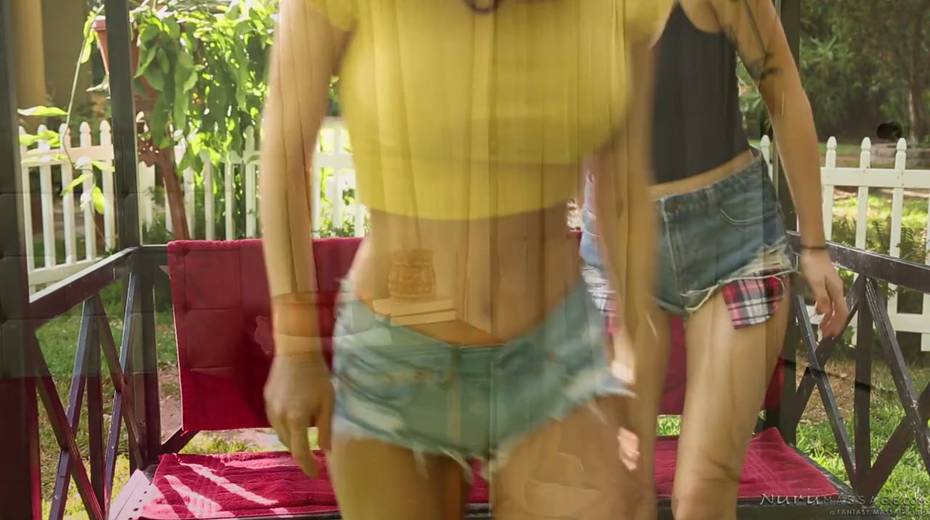 Horny Latin masseuse Vanessa Veracruz gives an unforgettable cunnilingus - 2. pic