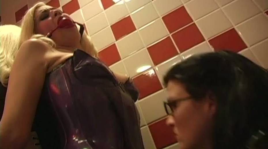 Fetish femdom porn video filmed in the bathroom - 7. pic