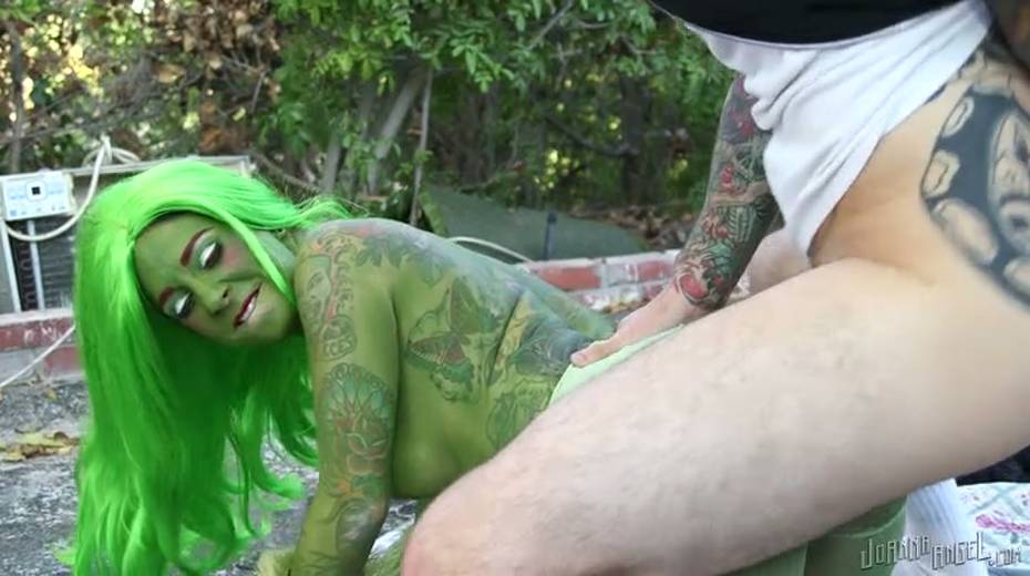 Grinch with boobs is gaped brutally outdoor - 10. pic