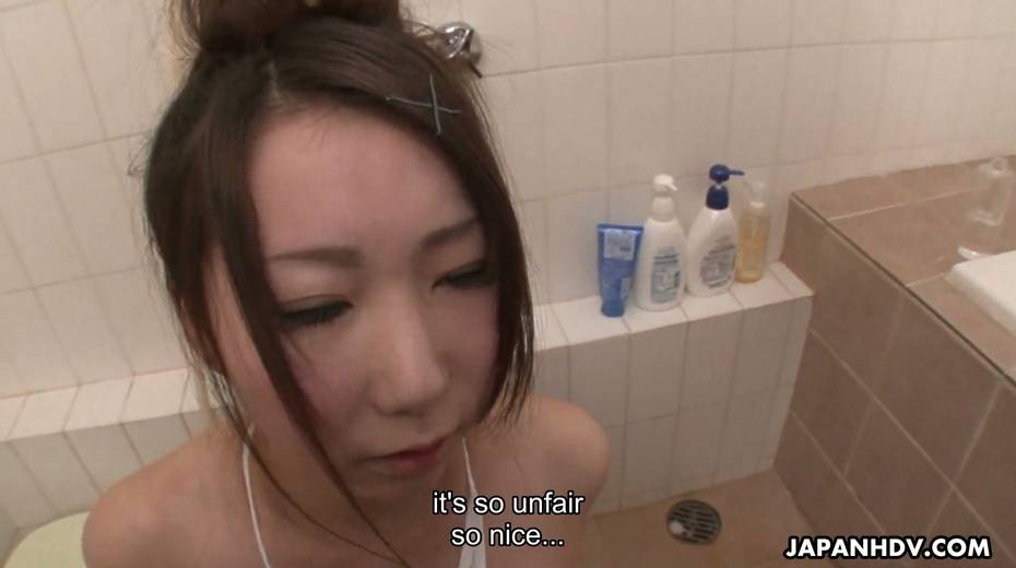 Sizzling Asian hottie Shino Tanaka gives a blowjob and titjob - 12. pic