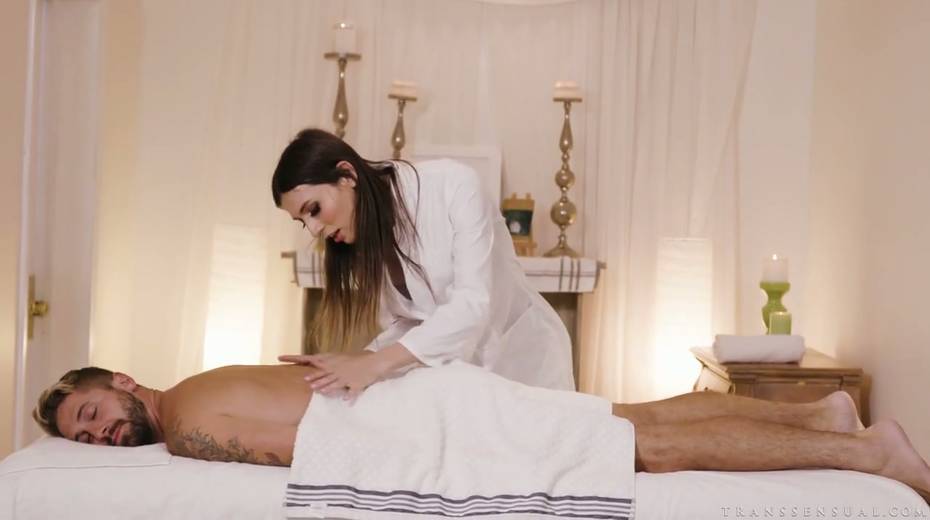 Skilled shemale masseuse Korra Del Rio knows how to satisfy her client - 3. pic