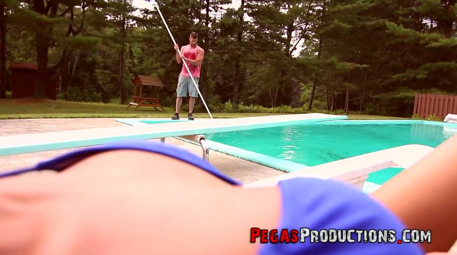 Juggy and leggy bitch Amy Lee is fucked by handsome guy by the poolside - 2. pic