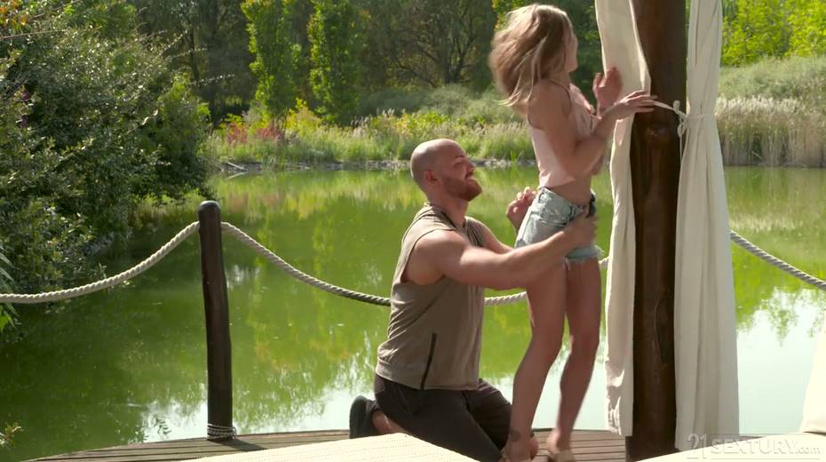 Beautiful babe Tiffany Tatum is making love with her athletic boyfriend - 5. pic