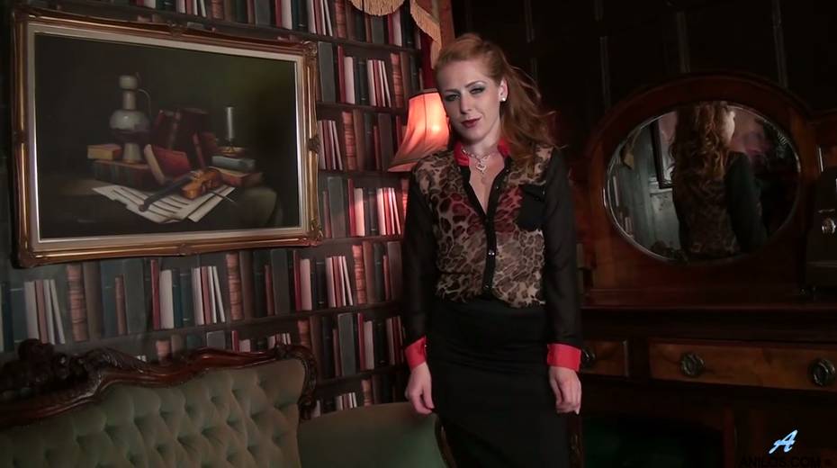 Lonely housewife Tia Jones is playing with her furry red haired pussy - 3. pic