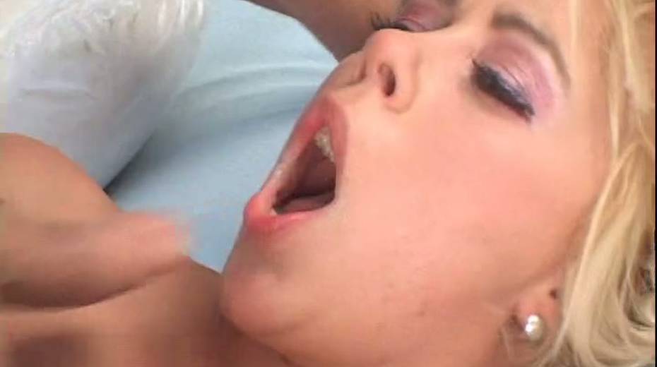 Ferocious blonde slut screwed in her ass hole bad - 6. pic