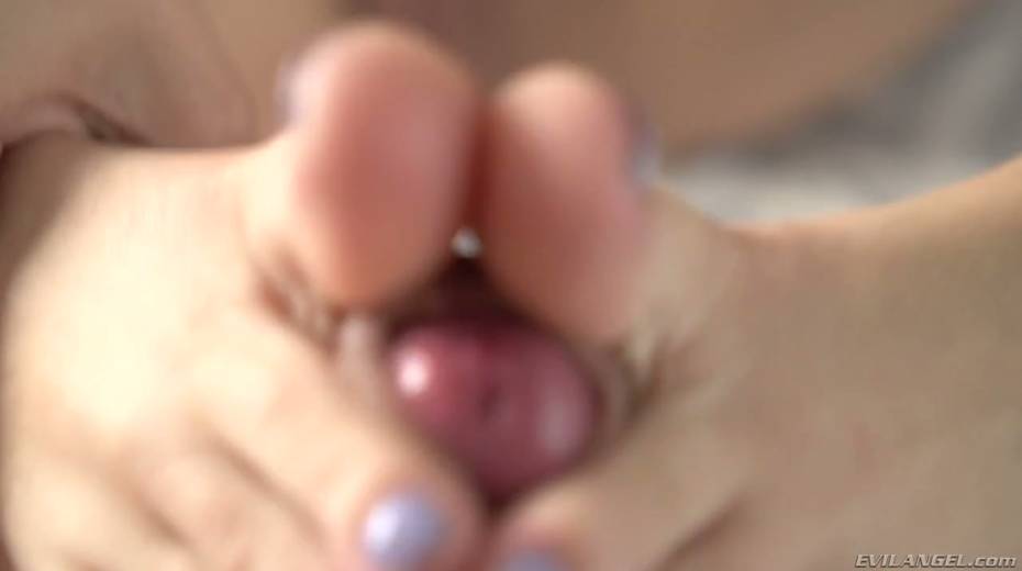 Big and furious dick is everything Kimmy Granger needs right here and right now - 3. pic