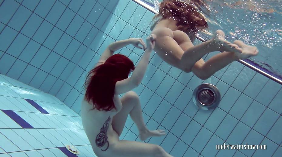 Two naughty babes undress under the water and does tricks - 20. pic