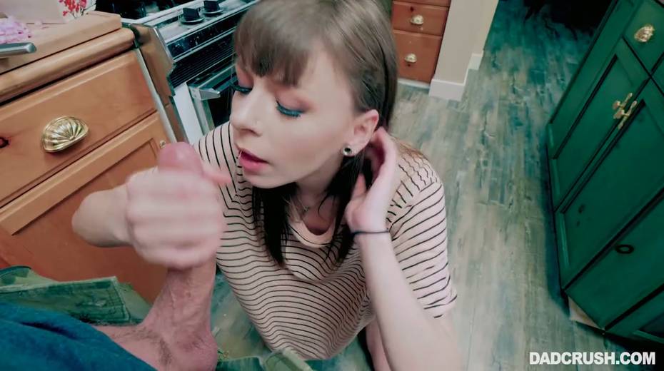 Cum-thirsty teen Alex Blake gives a blowjob and gets fucked by horny stepdad - 13. pic