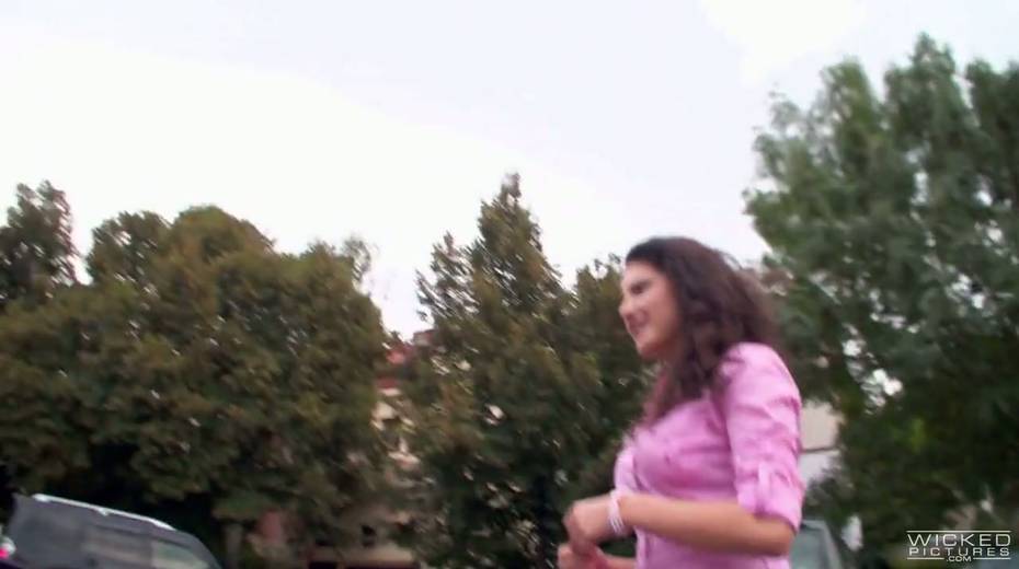 Czech chick Francesca C is picked up and fucked by one stranger dude - 3. pic