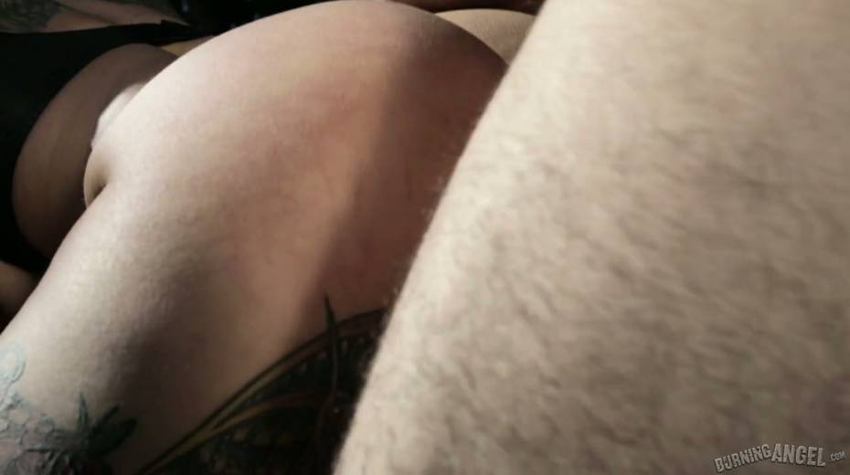 Sextractive bitch Veronica Rose has a quickie with hot tempered neighbor - 15. pic