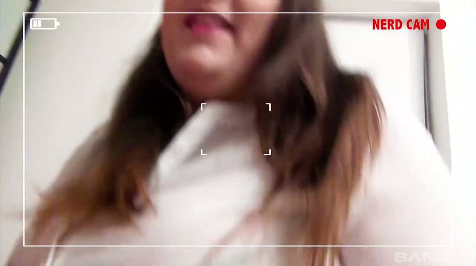 Chubby brunette Lucy Lane guzzles a dick and enjoys swallowing cum - 10. pic