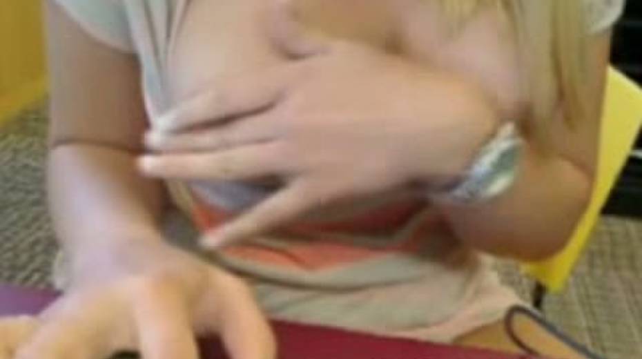 Lubricious blonde gal poking tight pink pussy with dildo - 4. pic