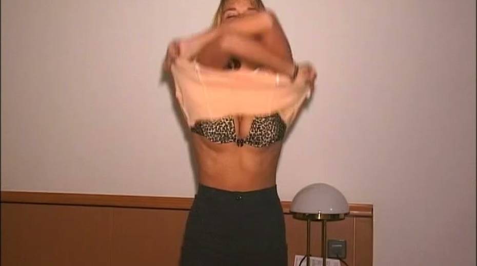 Nikki Montana strips and shows off her alluring and ready for hard sex pussy - 10. pic