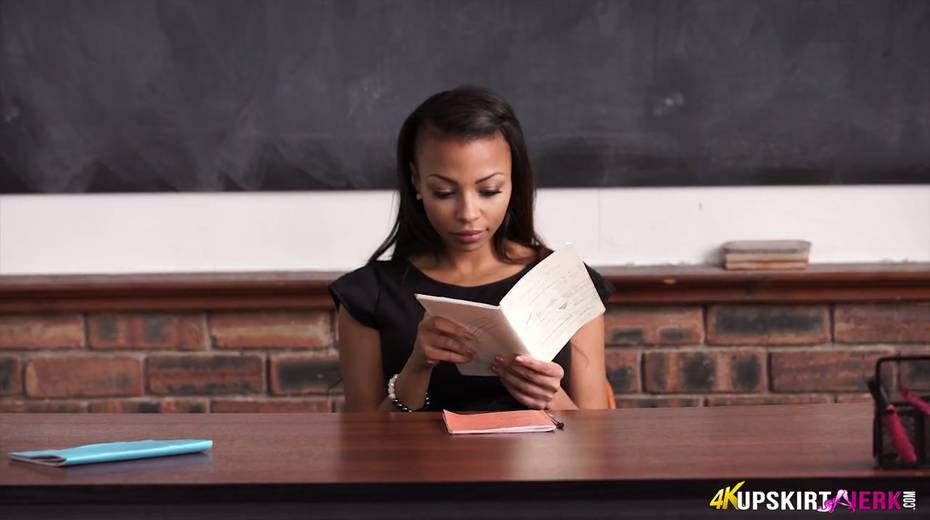 Pretty hot young teacher Ruby Summers shows upskirt during lecture - 12. pic