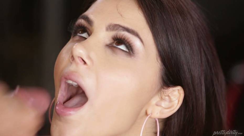 Hottie Valentina Nappi is having crazy sex with one guitar player - 28. pic