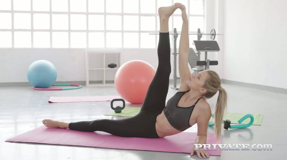 Captivating white chick Mary Kalisy gets intimate with her black yoga instructor - 2. pic