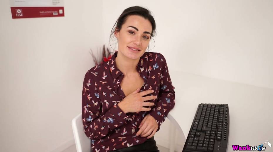 Sexy secretary with small saggy tits Laura shows striptease in the office - 5. pic