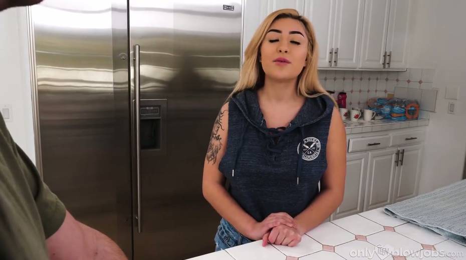 Eye catching busty chick Serena Skye gives a blowjob and titjob in hot POV scene - 4. pic