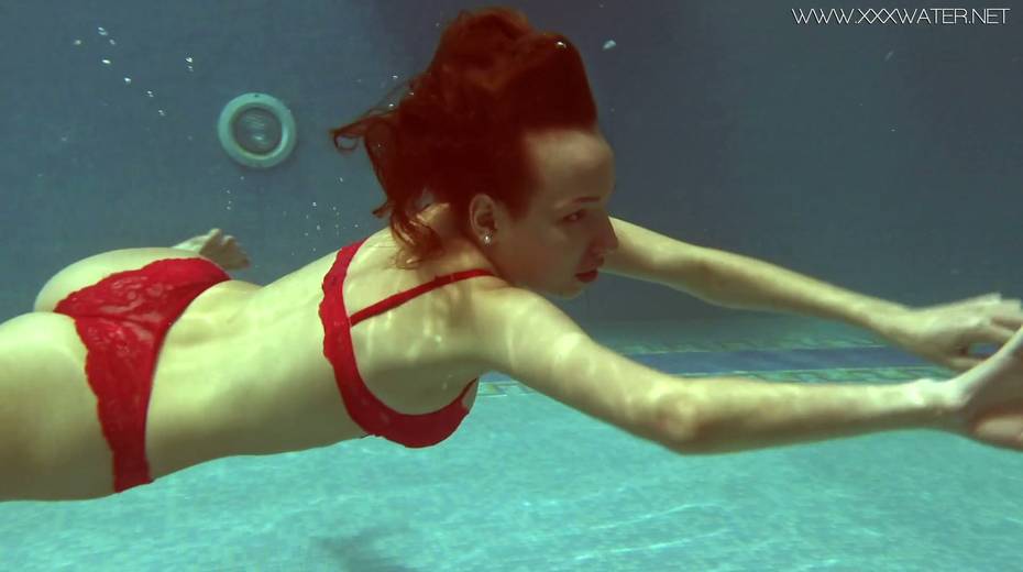 Russian swimmer Lina Mercury gets naked and shows striptease under the water - 7. pic