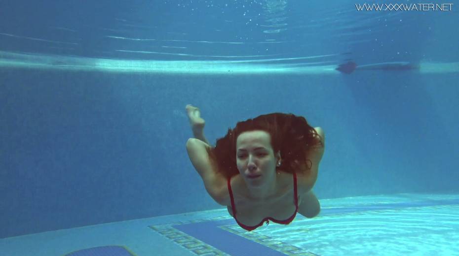 Russian swimmer Lina Mercury gets naked and shows striptease under the water - 12. pic