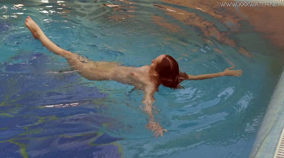 Russian swimmer Lina Mercury gets naked and shows striptease under the water - 19. pic