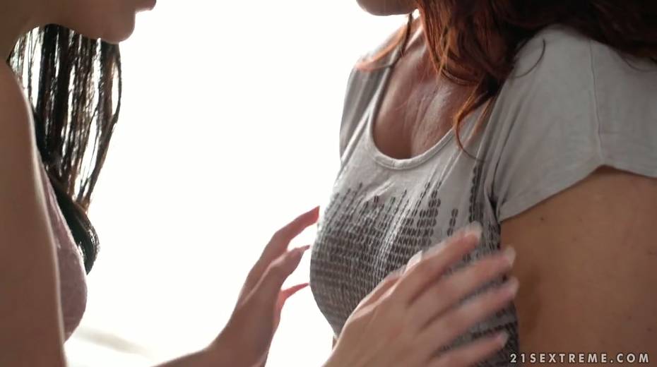 Tantalizing hottie Miranda Miller is making love with oversexed girlfriend - 3. pic